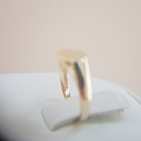 14k Yellow gold Signet Ring size 2 3 4 5 6 - Picture 4 of 6